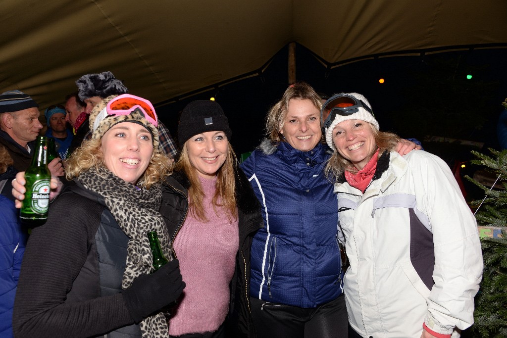 ../Images/Apres ski feest Drinkebroeders 025.jpg